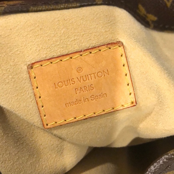 SOLD Louis Vuitton Artsy MM - Picture 6 of 8